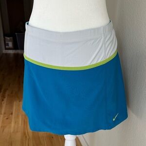 Nike tennis skirt. Women’s Medium